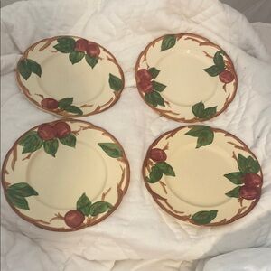 Franciscan Apple Cream and Green salad dessert plates Set 4